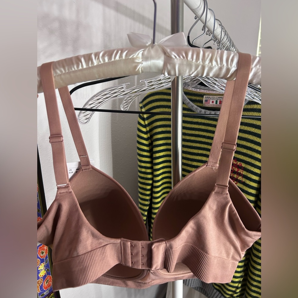 H&M Muave brown Soft Adjustable padded seamless no-wire balconate bra - Picture 2 of 5